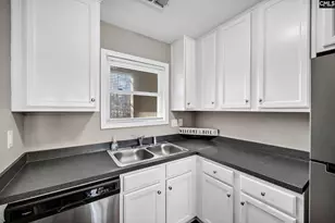 226 Edgewater Ln, West Columbia, SC 29169 - Photo 8