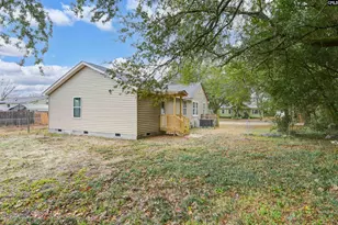 706 Westside Dr, West Columbia, SC 29169 - Photo 2