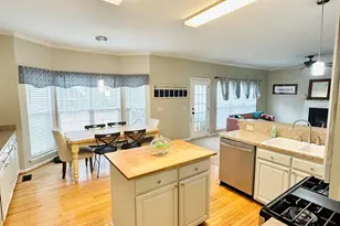 208 Saints Creek Ln, Irmo, SC 29063 - Photo 4