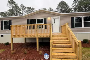 136 Carlton Dr, Batesburg, SC 29006 - Photo 1