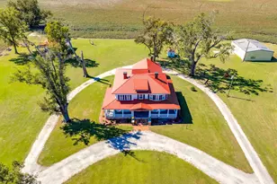 2530 St Charles Rd, Bishopville, SC 29010 - Photo 4