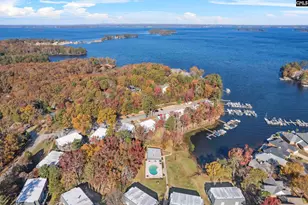 301 Harbor Heights Dr, Lexington, SC 29072 - Photo 2