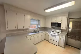 1805 Chadsworth Dr, Cayce, SC 29033 - Photo 4