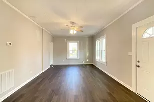 402 W Liberty St, Winnsboro, SC 29180 - Photo 2