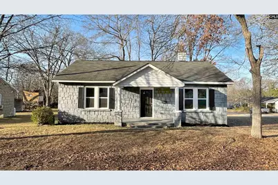 402 W Liberty Street, Winnsboro, SC 29180 - Photo 1