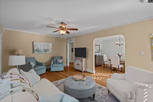738 Poinsettia St, Columbia, SC 29205 - Photo 6