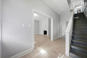 2411 Laurel St, Columbia, SC 29204 - Photo 4