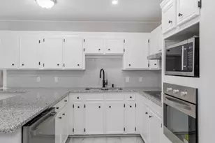 123 Stephenson Ln, Columbia, SC 29212 - Photo 10