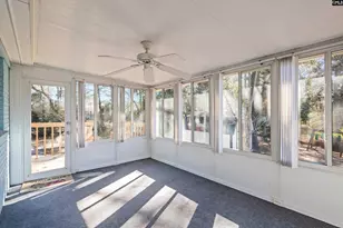 2402 Breezewood Rd, Cayce, SC 29033 - Photo 20