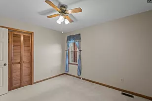 2402 Breezewood Rd, Cayce, SC 29033 - Photo 18