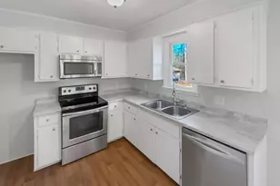 821 E Steele Rd, West Columbia, SC 29170 - Photo 2