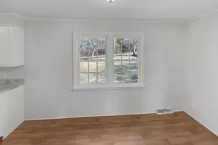 821 E Steele Rd, West Columbia, SC 29170 - Photo 10