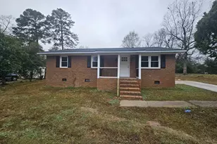 906 Mamie St, Newberry, SC 29108 - Photo 1