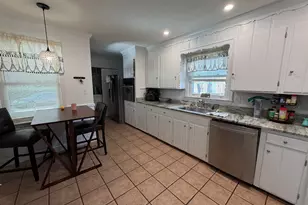 328 Perkins Ln, Camden, SC 29020 - Photo 6