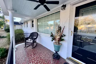 1207 Chevis St, Columbia, SC 29205 - Photo 2