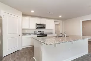 1018 Rampart Ct, Lugoff, SC 29078 - Photo 4