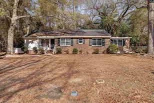 1090 Moss St, Orangeburg, SC 29115 - Photo 1