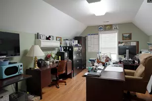 102 Carmen Ct, Clinton, SC 29325 - Photo 2