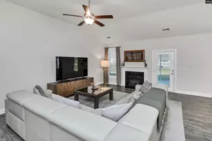 208 Doe Mdw Ln, Elgin, SC 29045 - Photo 6