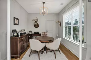 813 Burwell Ln, Columbia, SC 29205 - Photo 8