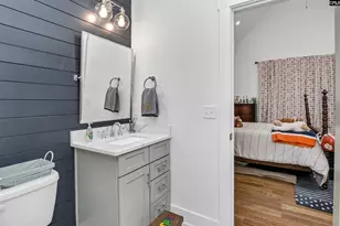 813 Burwell Ln, Columbia, SC 29205 - Photo 36