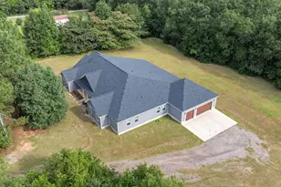 5065 Seymour Rd, Dalzell, SC 29040 - Photo 1