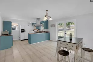 131 Laurel Dr, Lexington, SC 29072 - Photo 2