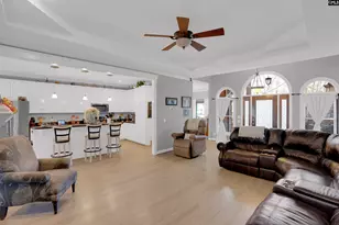 113 River Creek Dr, Irmo, SC 29063 - Photo 4