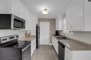 833 Williams Cir, West Columbia, SC 29172 - Photo 8