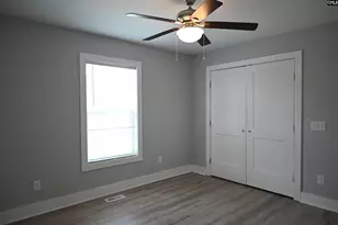 860 E Steele Rd, West Columbia, SC 29170 - Photo 16