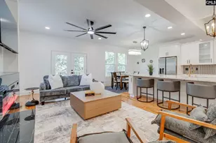 827 W Confederate Ave, Columbia, SC 29201 - Photo 6