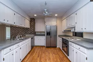 1304 Country Squire Dr, Columbia, SC 29212 - Photo 10