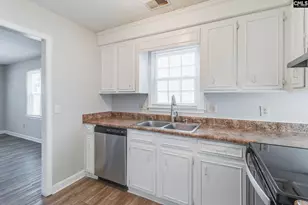 812 N Royal Tower Dr, Irmo, SC 29063 - Photo 10