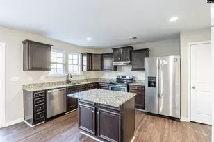 1339 Green Turf Ln, Elgin, SC 29045 - Photo 10