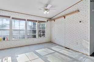 697 Ellene Rd, Camden, SC 29020 - Photo 12