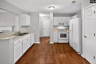 300 E Lake Trail, Columbia, SC 29209 - Photo 10