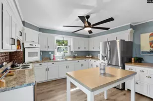 1500 Redwood Dr, West Columbia, SC 29169 - Photo 6