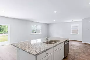 325 Sandy Run Dr, Columbia, SC 29203 - Photo 6