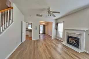 131 Glenbrooke Cir, Columbia, SC 29204 - Photo 2