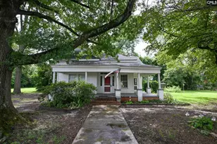 209 Oak St, Ridge Spring, SC 29129 - Photo 2