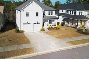 204 Sapphire Gem Ln, Elgin, SC 29045 - Photo 2