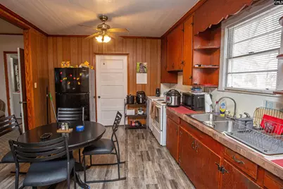 411 N Dennis Avenue, Bishopville, SC 29010 - Photo 12