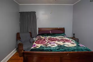 411 N Dennis Ave, Bishopville, SC 29010 - Photo 6