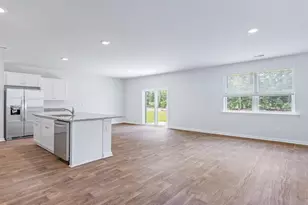 597 Edgetree Dr, Hopkins, SC 29061 - Photo 8