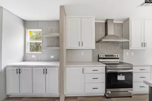 522 Watts Ln, Camden, SC 29020 - Photo 8