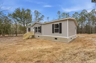 522 Watts Ln, Camden, SC 29020 - Photo 2
