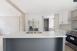 522 Watts Ln, Camden, SC 29020 - Photo 6