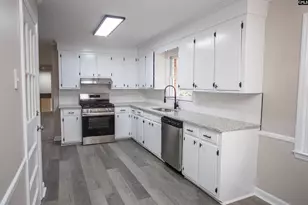 1005 Kennedy St, Camden, SC 29020 - Photo 10