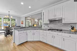 444 N Kings Grant Dr, Columbia, SC 29209 - Photo 16