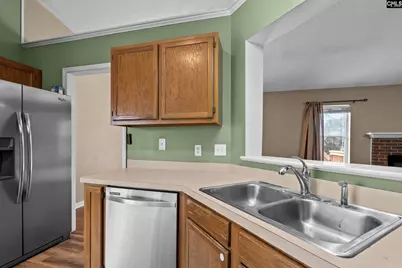 305 Whispering Glen Court, West Columbia, SC 29170 - Photo 8